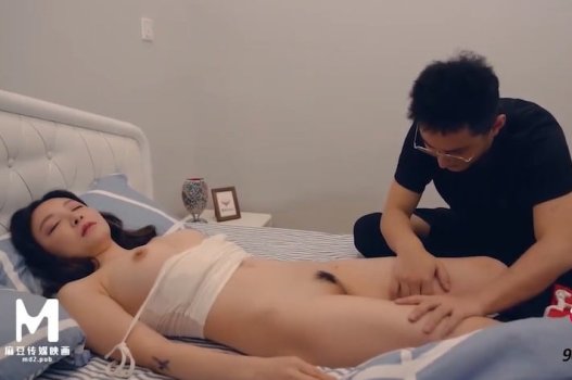 Được tình một đêm với cô Triệu Gia Mai quyến rũ